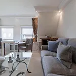 Stroenhof Apartmán *