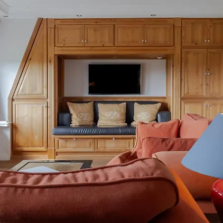 Stroenhof Apartment *