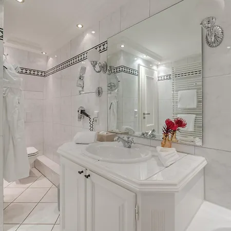 Stroenhof アパート *